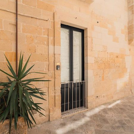 Donna Cristina Historic Apartment Lecce Exterior foto